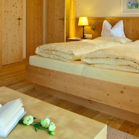 Hotel Urbanhof 3*