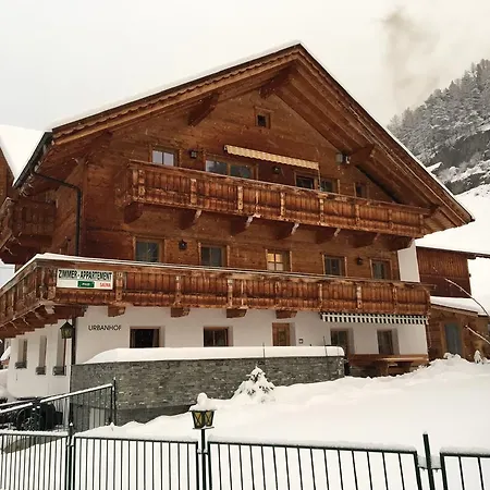 Urbanhof מלון 3*